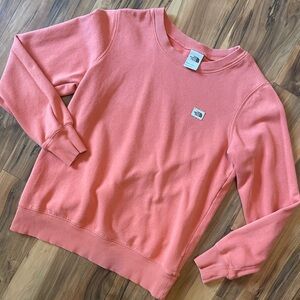 Women’s Northface crew neck